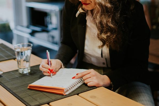 نویسندگان باتجربه‌ی ارتباطات هم در نوشتن مرتکب این اشتباهات می‌شوند