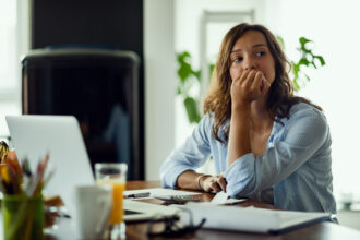 صدای زنانه، خروجی ضعیف‌تر؛ سوگیری ناخواسته در الگوهای زبانی